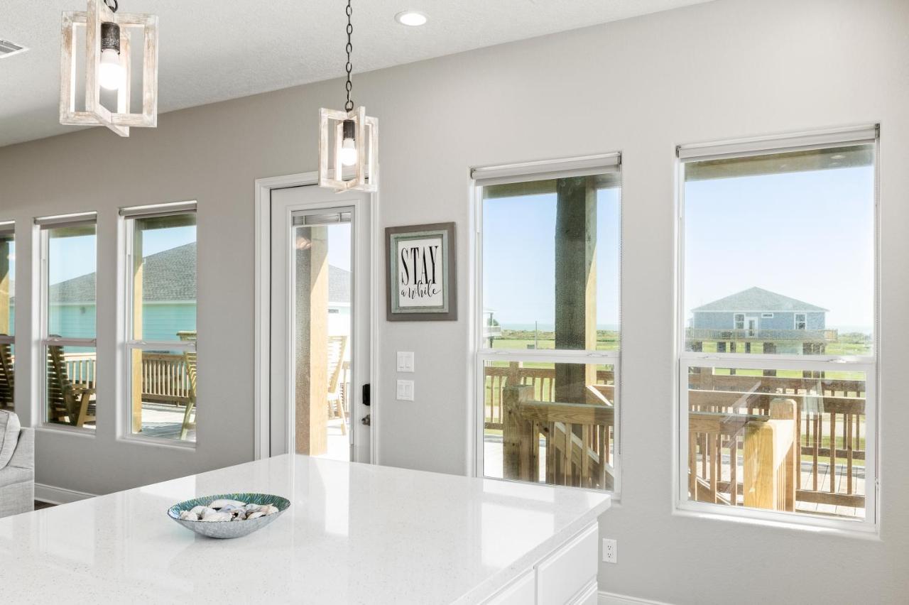 Stylish 4Br Crystal Beach Retreat Walk To Beach Bolivar Peninsula エクステリア 写真