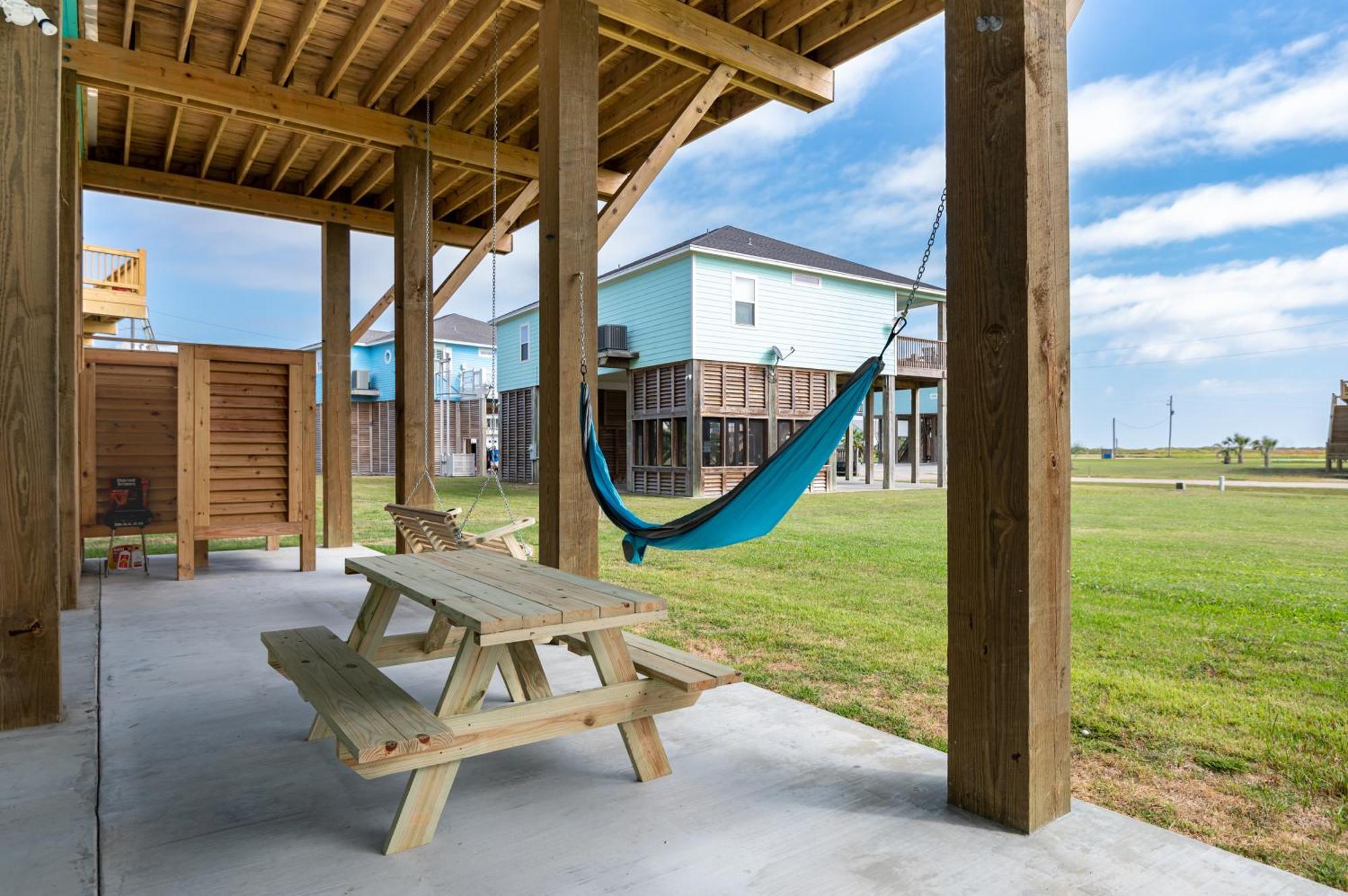 Stylish 4Br Crystal Beach Retreat Walk To Beach Bolivar Peninsula エクステリア 写真